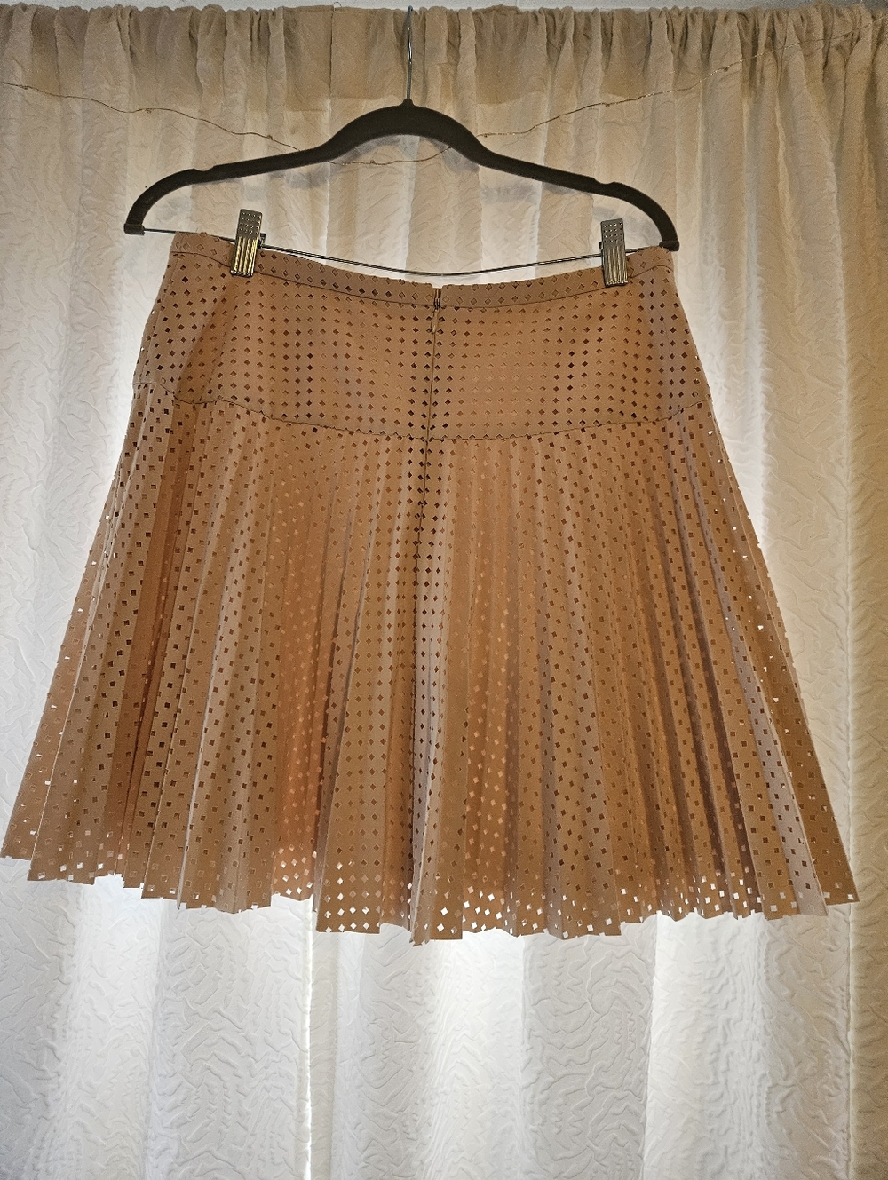 J.Crew Cream Eyelet Pleated Mini Skirt NWT ✨ Size 6 - Picture 2 of 7